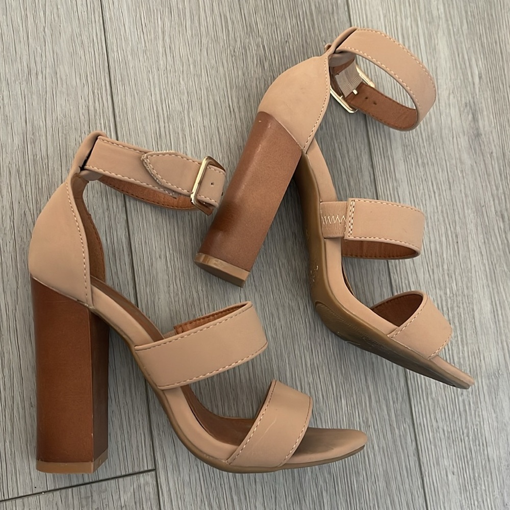 Nude and wood heels